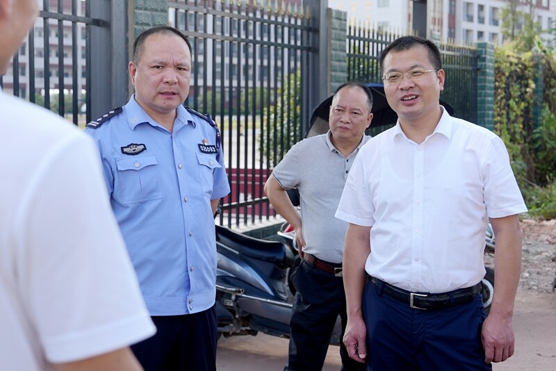 常态排查强监管 联合整治护校园